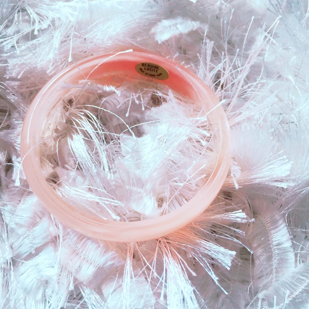 Peach Lucite Bangle Bracelet - Picture 4 of 4